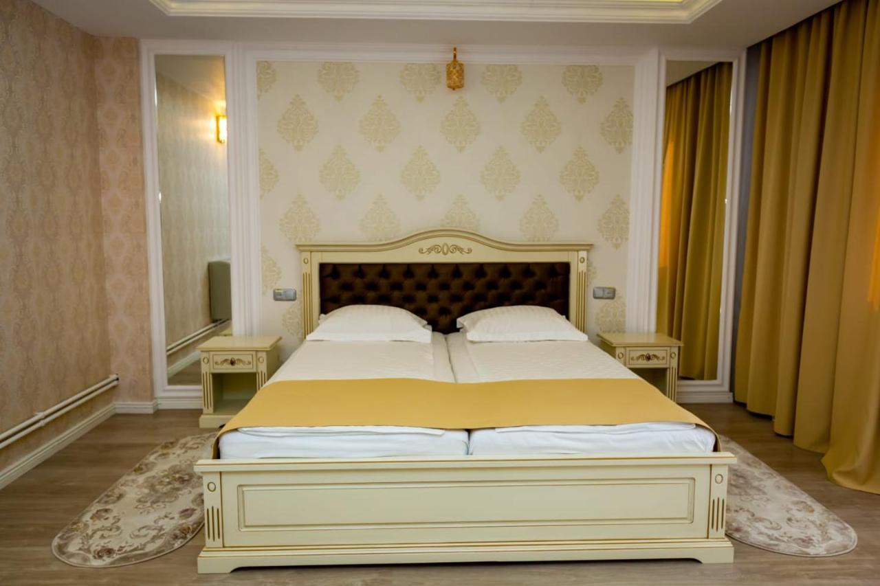 Grand Hotel Baroc Zalău Exterior photo